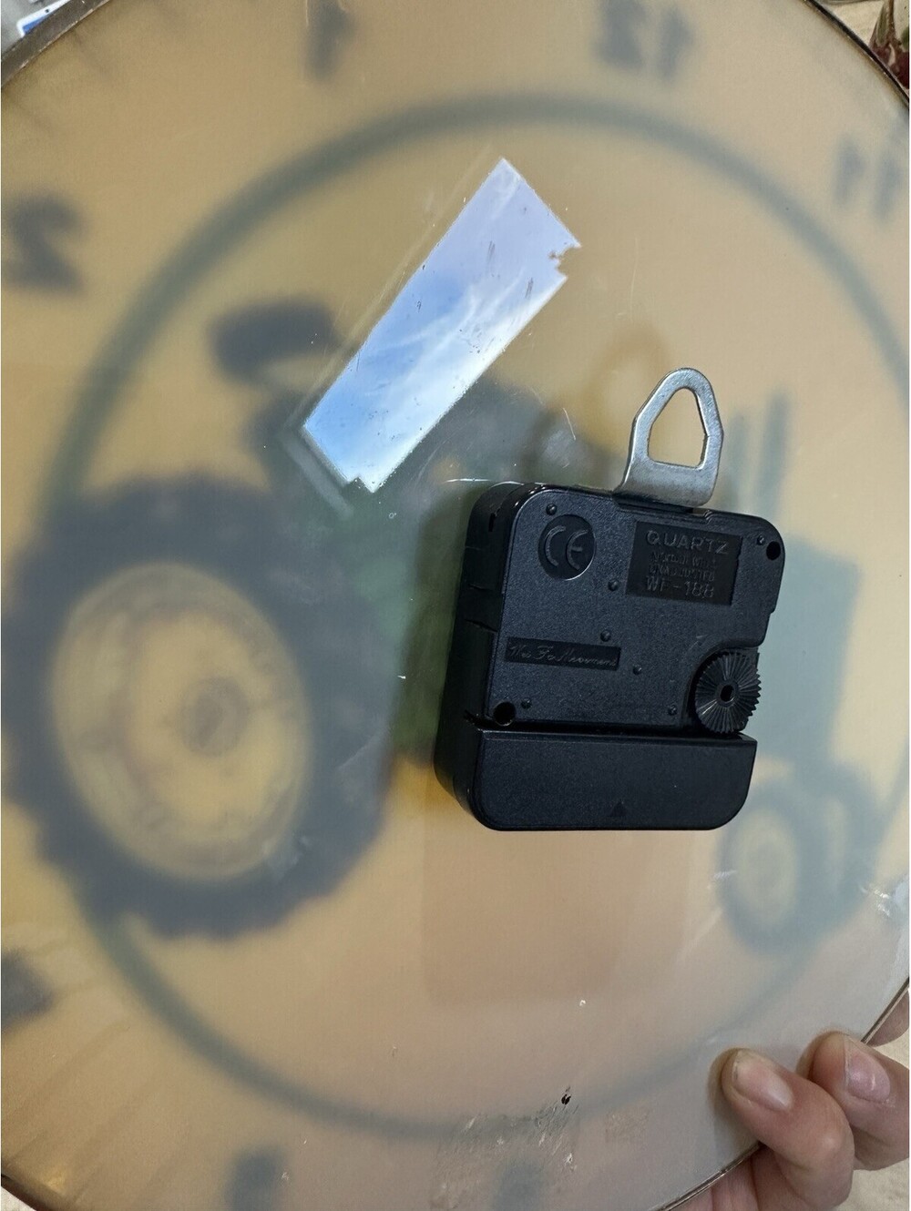 Working Stained Glass Style Tracktor John Deere Wall lock 10” 3D Effect EUC - Picture 3 of 4
